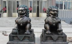 銅獅子雕塑應該怎樣擺放？